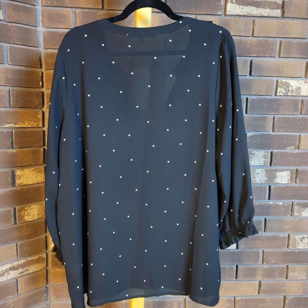 19 Cooper black and white polka dot v neck ruffle collar 3/4 sleeve blouse